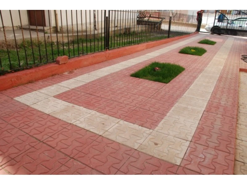 Karo - Kilit Taşı